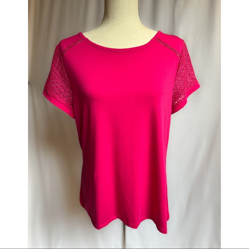 Bright Pink with Net Lace Short-Sleeve Design